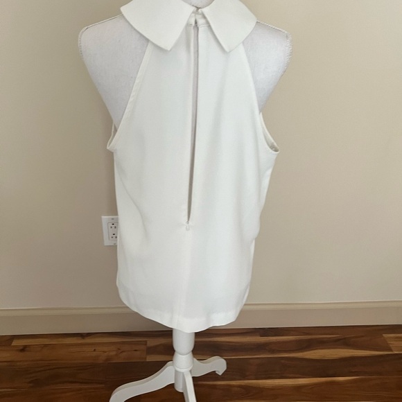 NWOT Trina Turk Ikepondo Sleevless White Top Size Medium - Picture 3 of 6